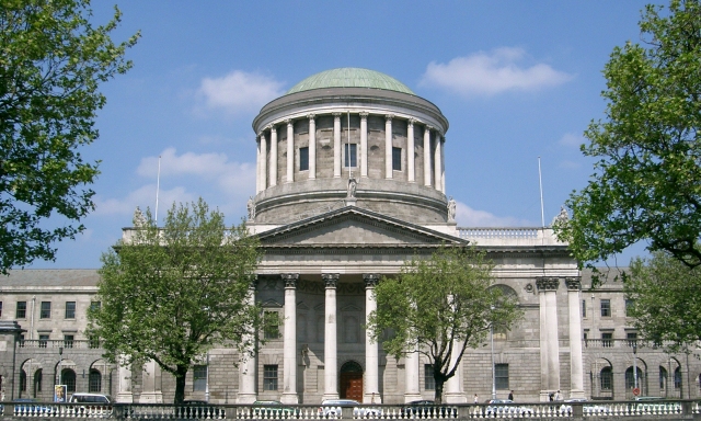 Tribunal irlandés niega impugnación de leyes para combatir el COVID-19 por falta de calificación y experiencia médica de los demandantes tribunal-irlandes-niega-impugnacion-de-leyes-para-combatir-el-covid-19-por-falta-de-calificacion-y-experiencia-medica-de-los-demandantes